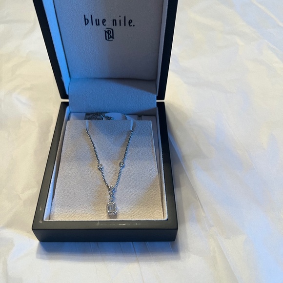 Blue Nile Emerald Halo and Station Diamond Necklace - Picture 1 of 4